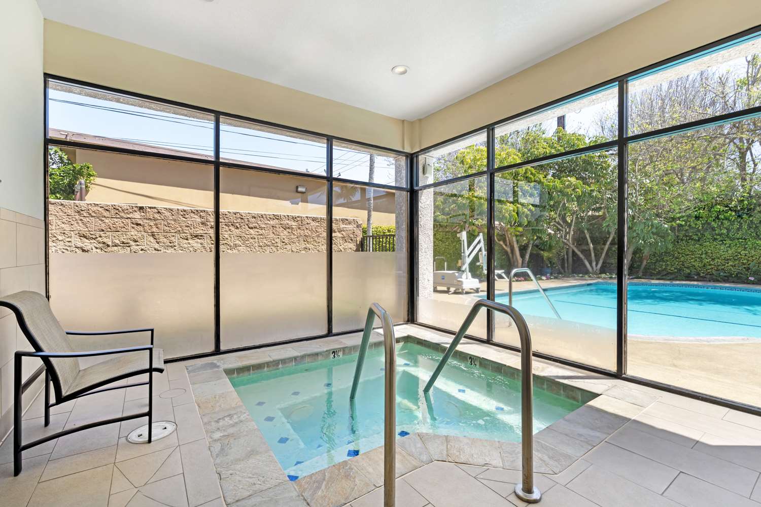 Best Western Plus Newport Mesa Inn 22/47