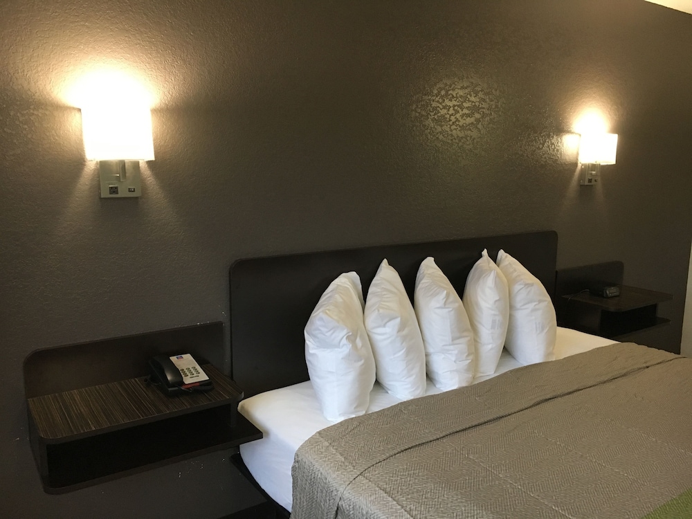 Extended Stay Pensacola 9/22