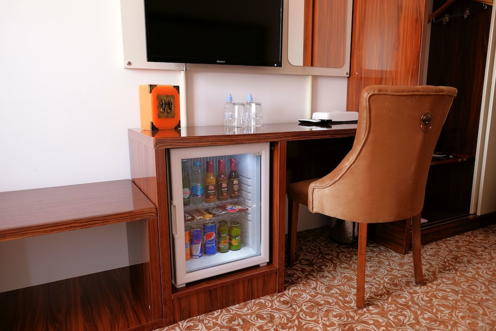 New Hotel 30/40