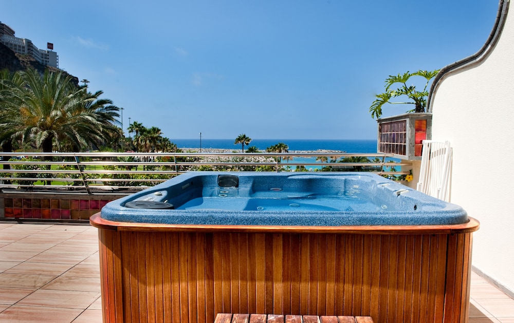 Holiday Club Playa Amadores 5/65