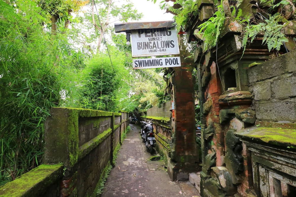 Pering Bungalow 50/60