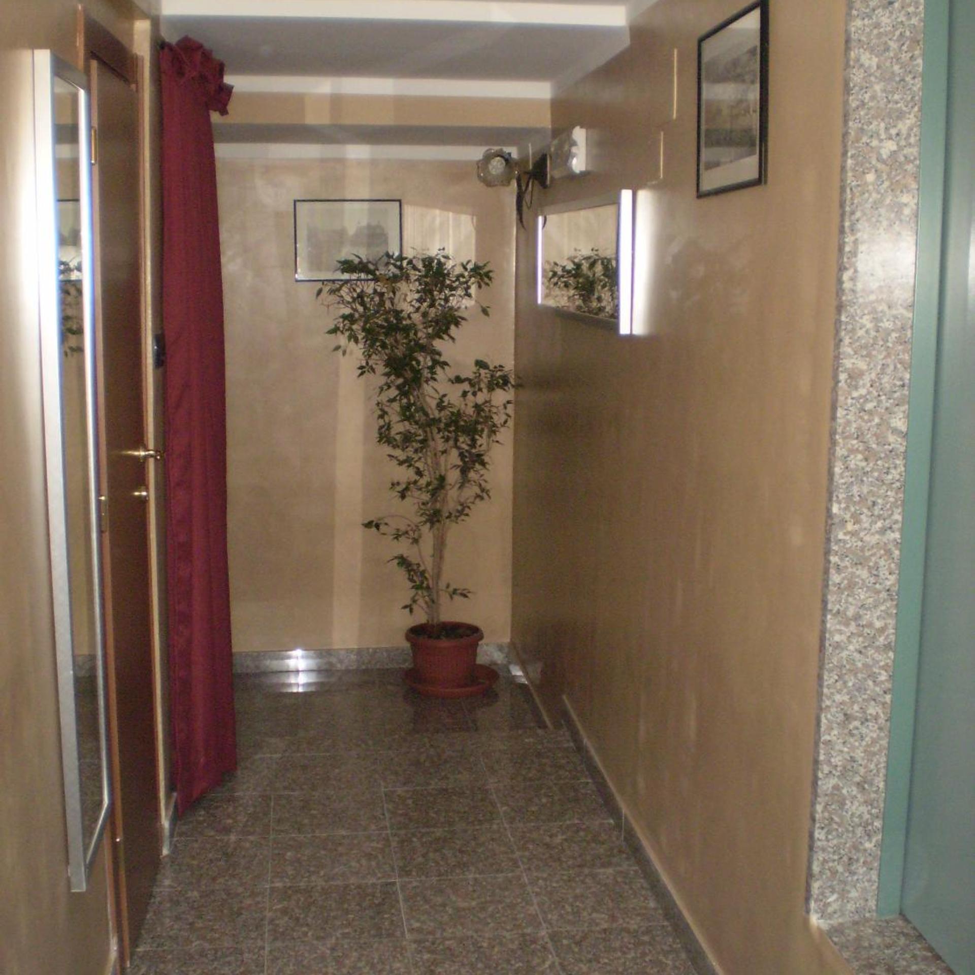 HOTEL DELLA POSTA 65/83
