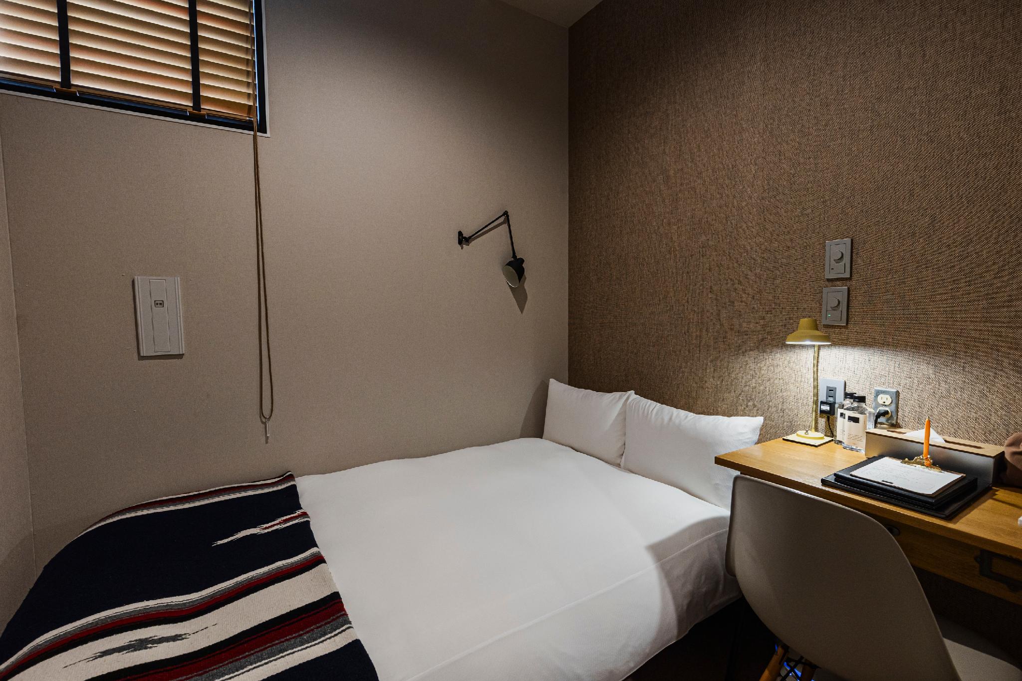 Semi Room, Semi Double Bed