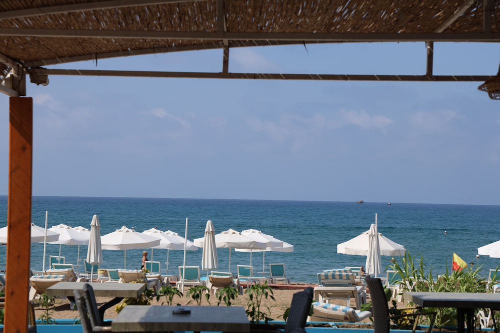Irem Garden Hotel & Apartments 64/69
