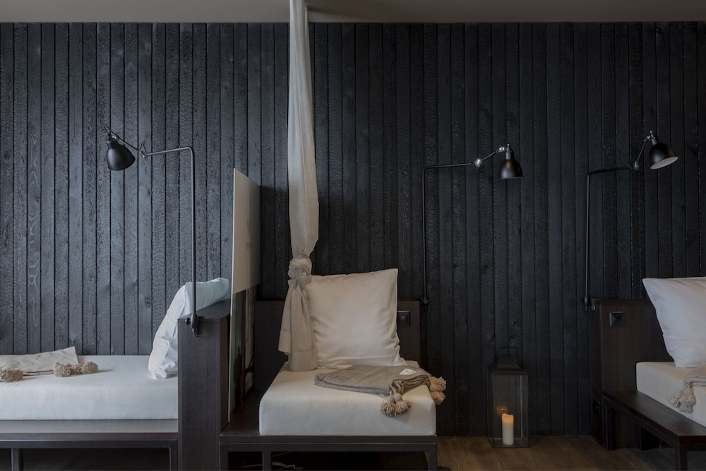 Nomad Lodge and Spa by CERVO 15/50