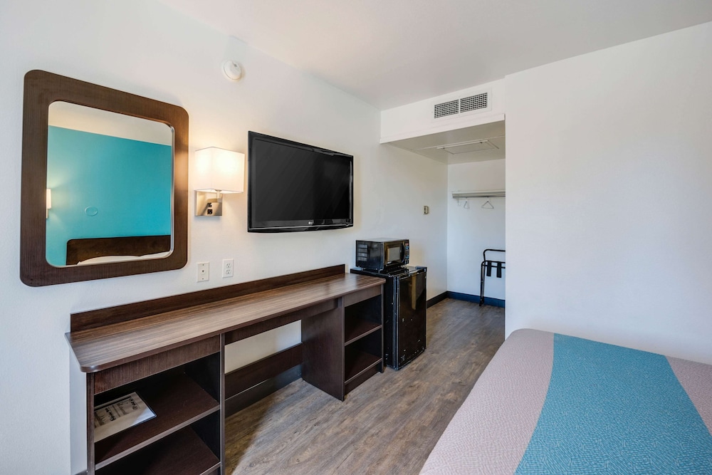 Motel6 Winnemucca, NV 12/60