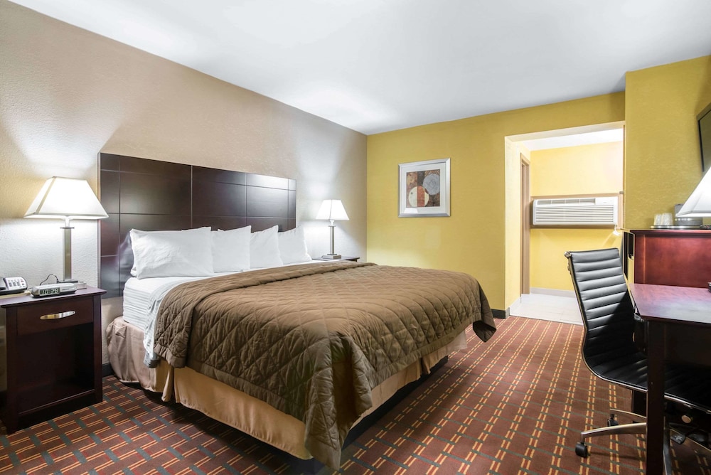 Rodeway Inn Towanda 17/36