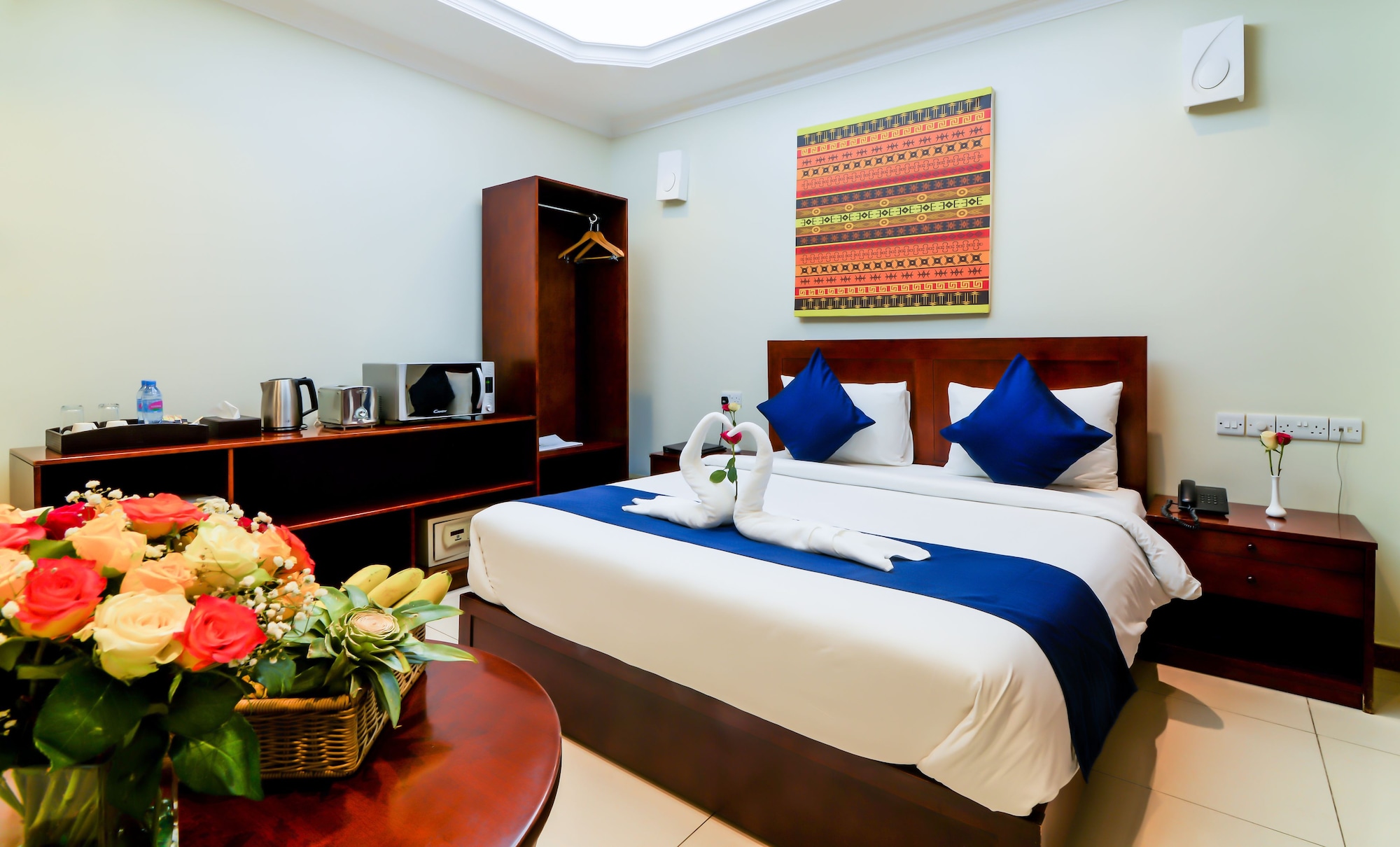 Studio, Queen Bed, Tanzanite Executive Suites 4/7