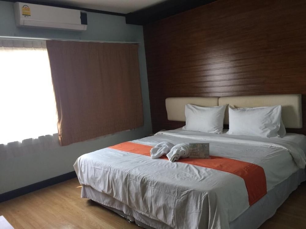Cactus Resort & Hotel 33/65