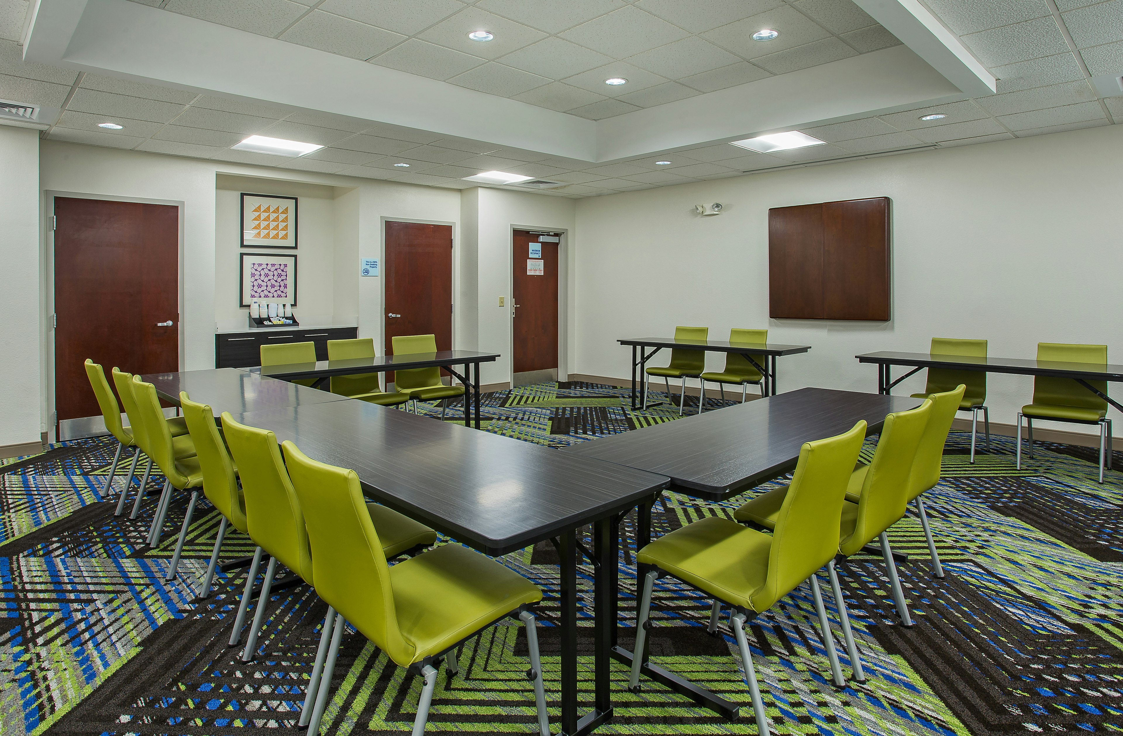 Holiday Inn Express Hotel And Suites Lebanon 35/41
