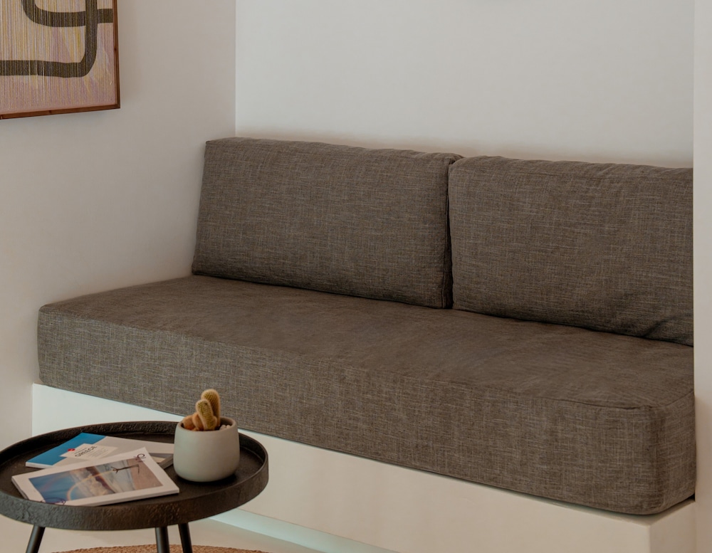 Ftelia Black Villas 37/50