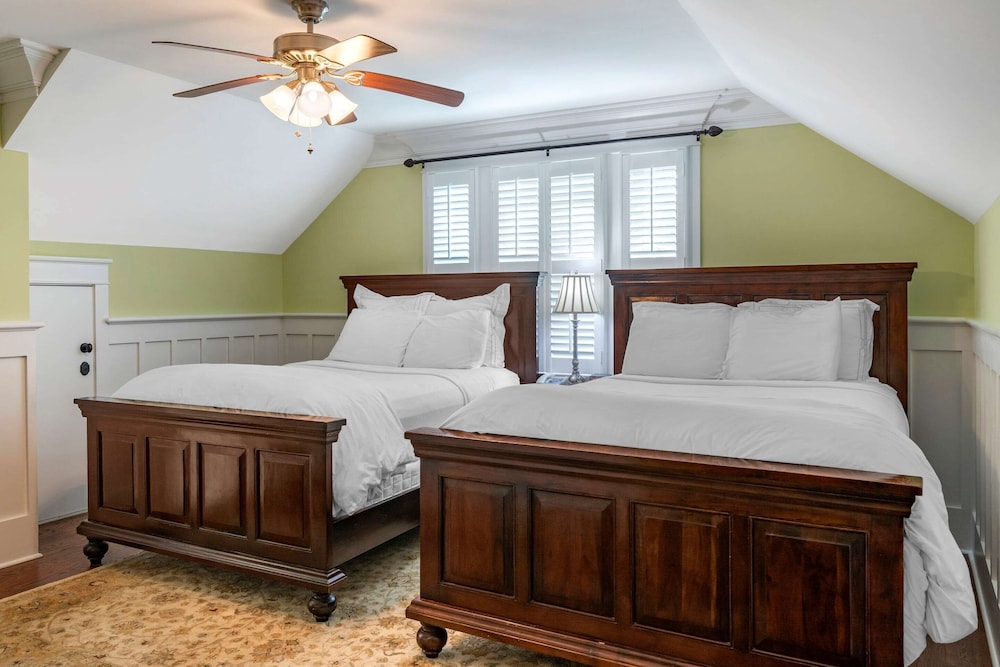 Inn At I'on An Ascend Hotel Collection Member 10/38
