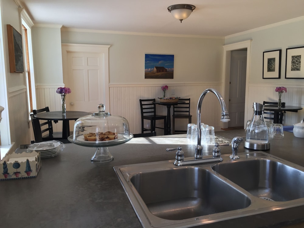 Eddington House Inn 14/23