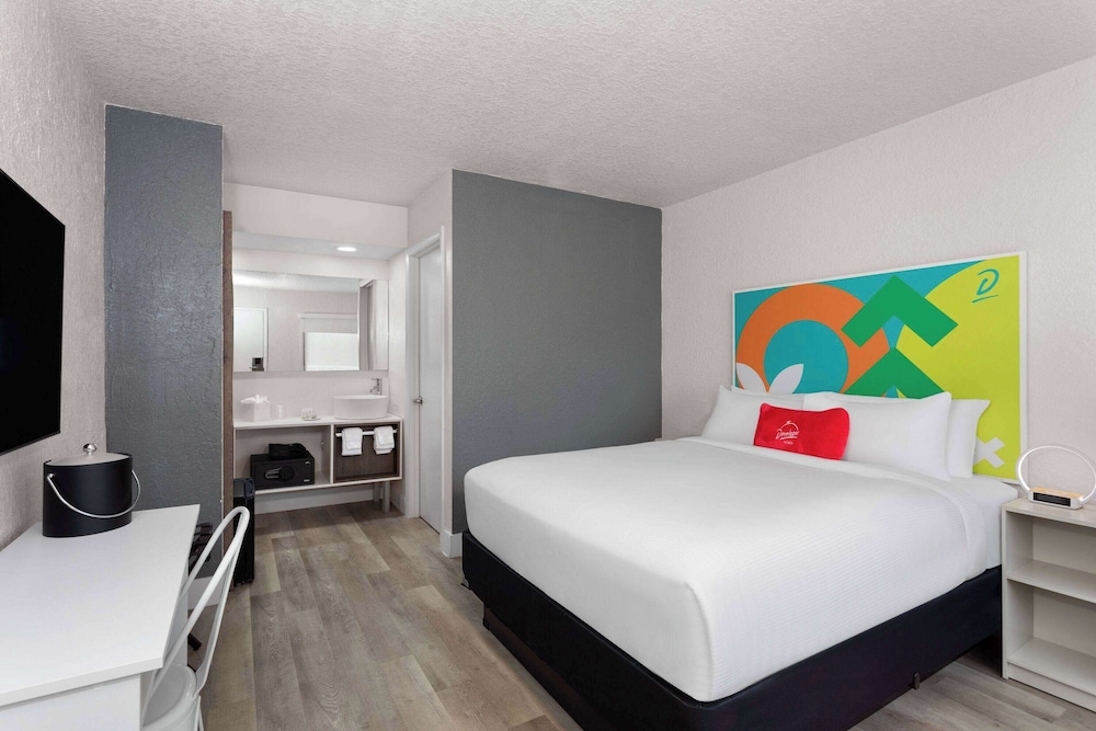 Travelodge by Wyndham Orlando Lake Buena Vista South 16/33
