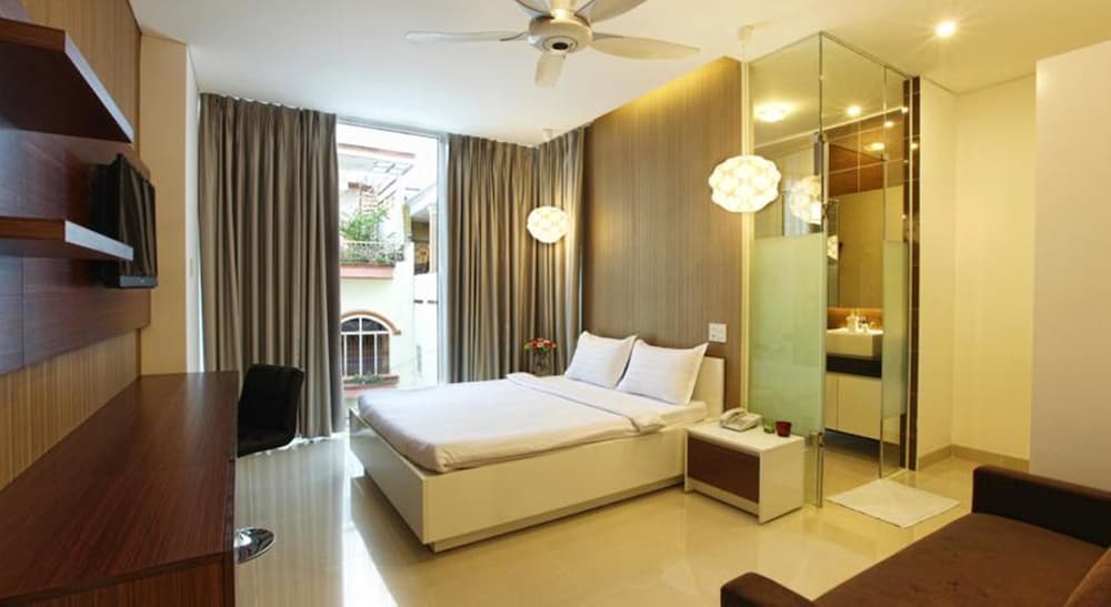 Yellow House Saigon Hotel 11/36