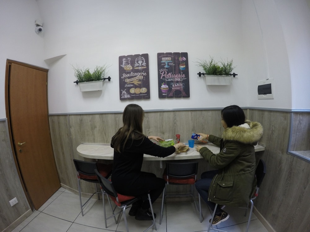 Palladini Hostel Rome 28/50