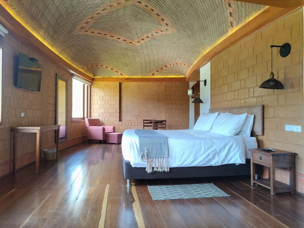 La Alhambra Hotel 13/50
