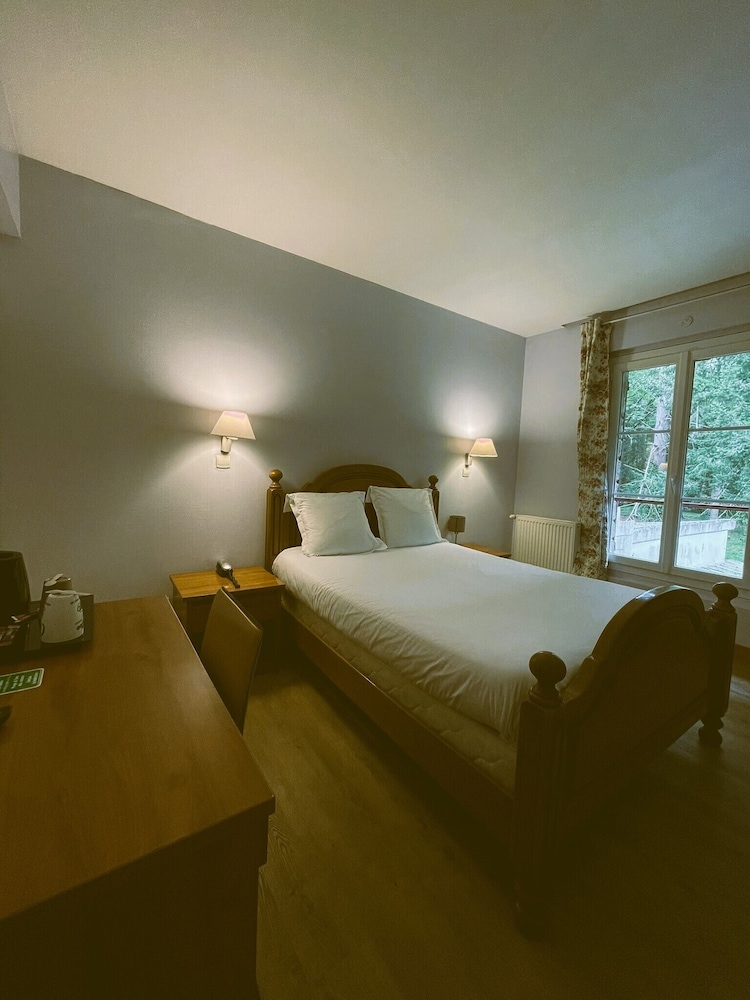 Hipotel Hostellerie Du Lys 11/49
