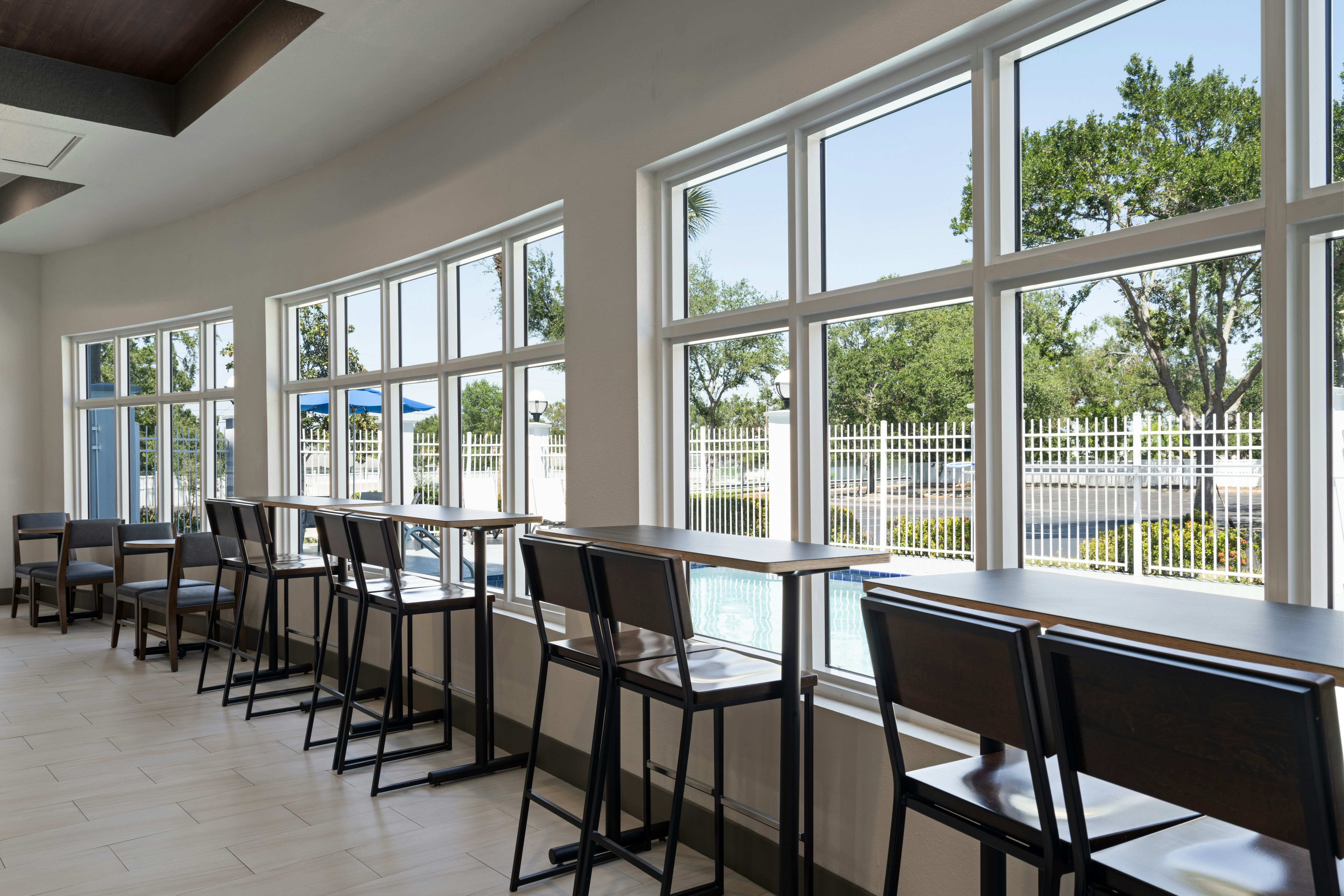 Holiday Inn Express and Suites St. Petersburg North (I-275), an IHG Hotel 45/58