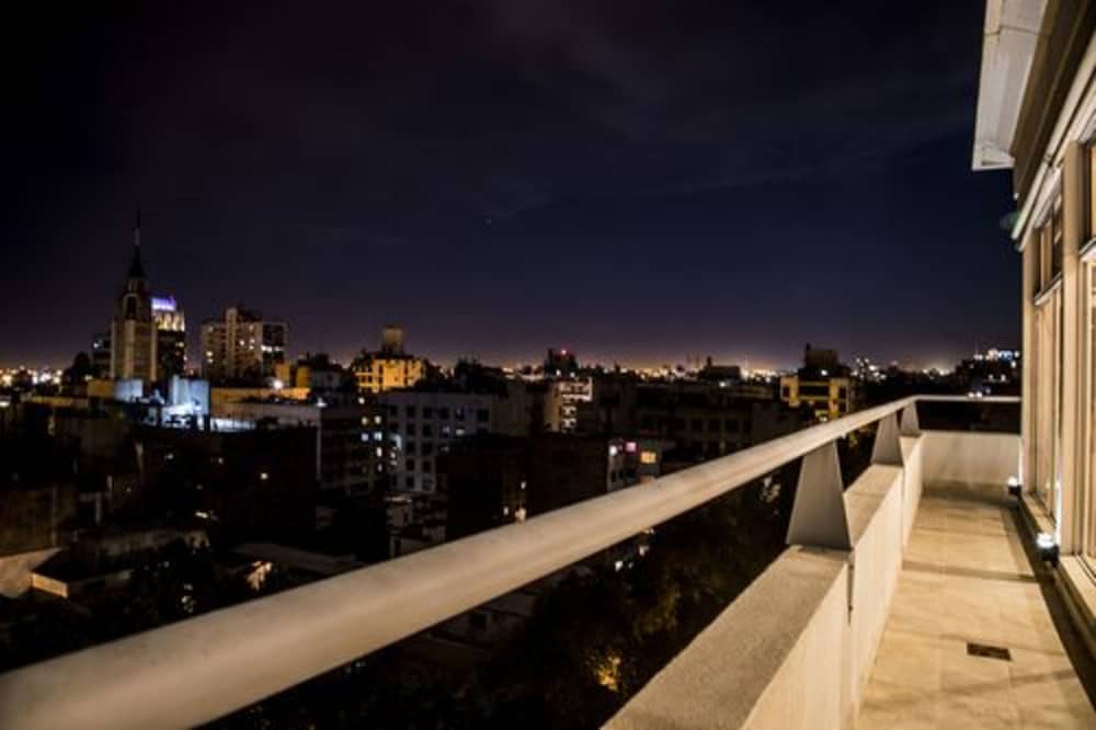 Mendoza Hotel 61/66