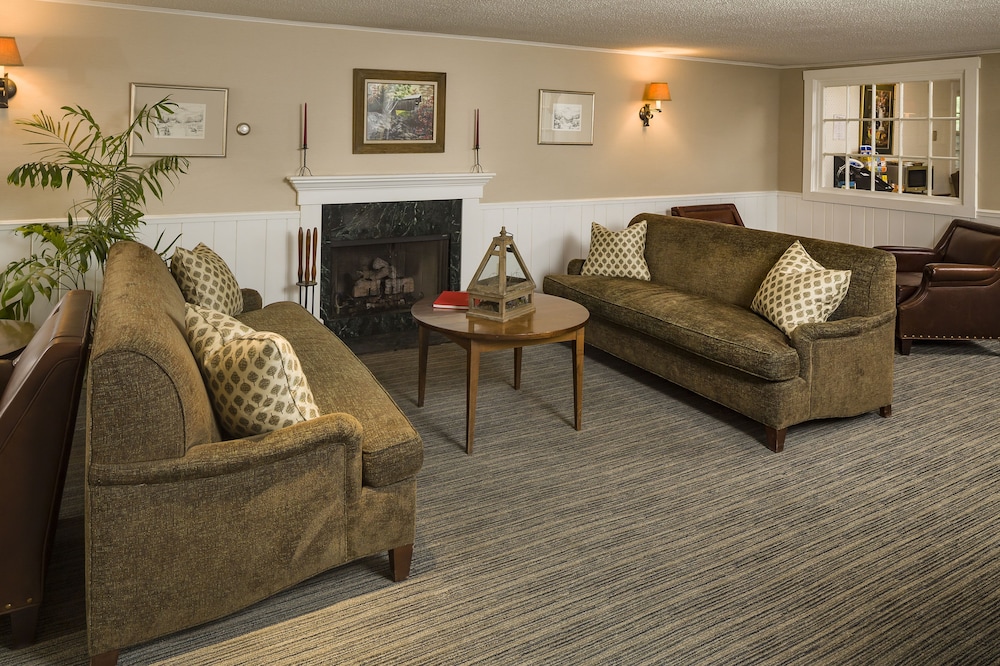 Bluebird Cady Hill Lodge 34/50