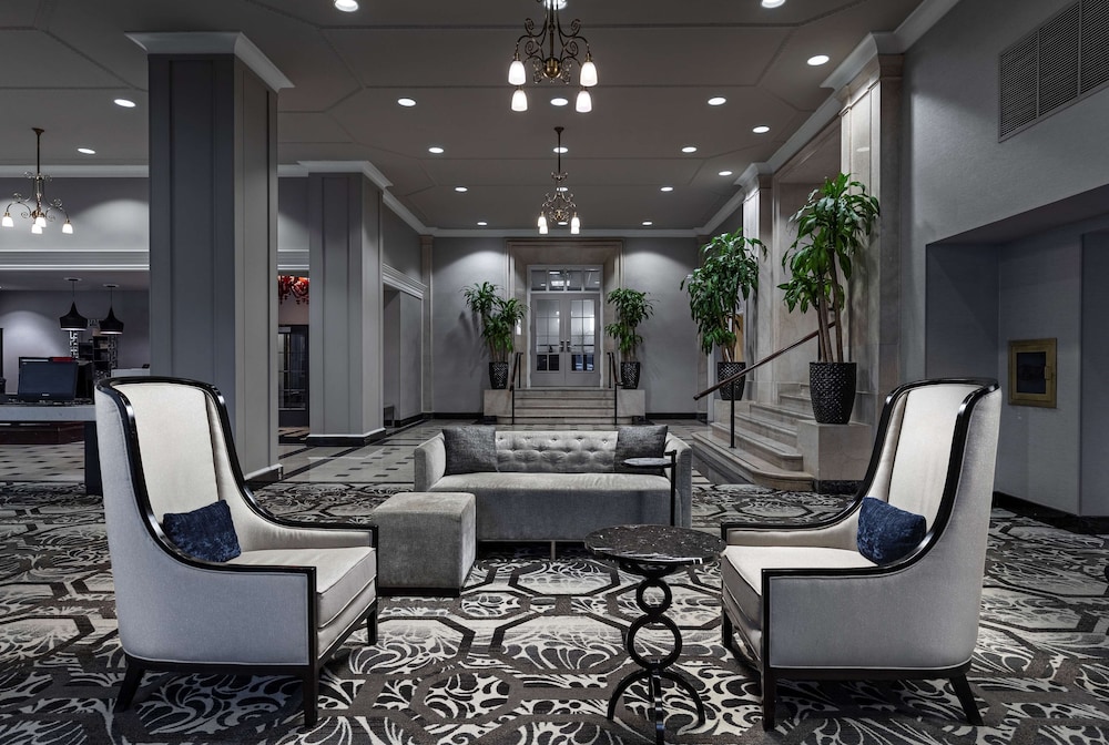 DoubleTree Suites by Hilton Detroit Downtown - Fort Shelby 39/59