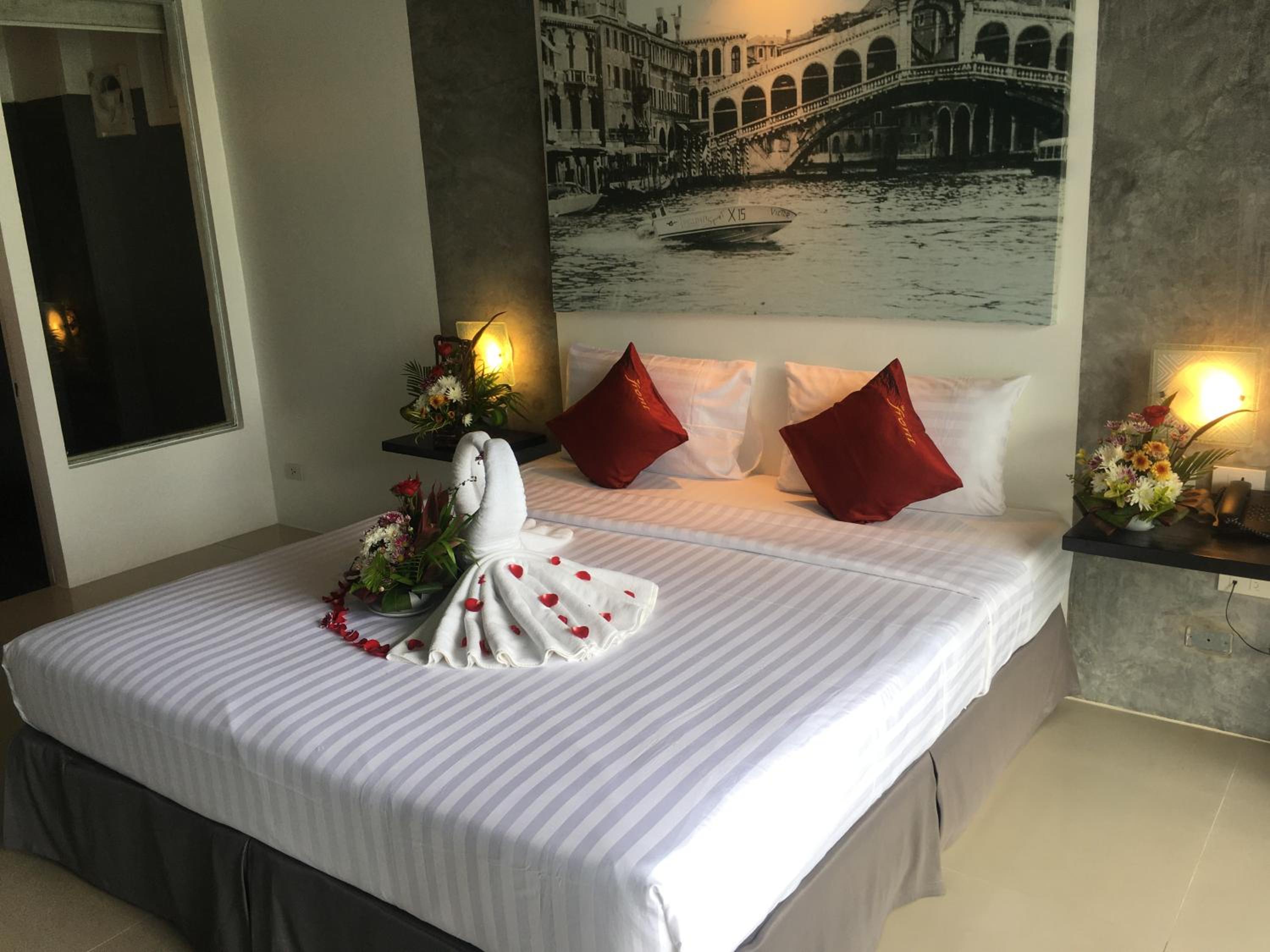 Deluxe, Double Bed, Sea View, The Front Hotel And Apartment 3/10