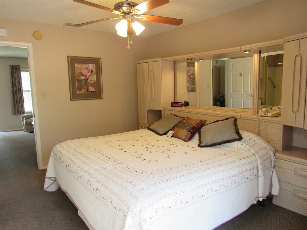Victoria Palms Inn Suites 2/31