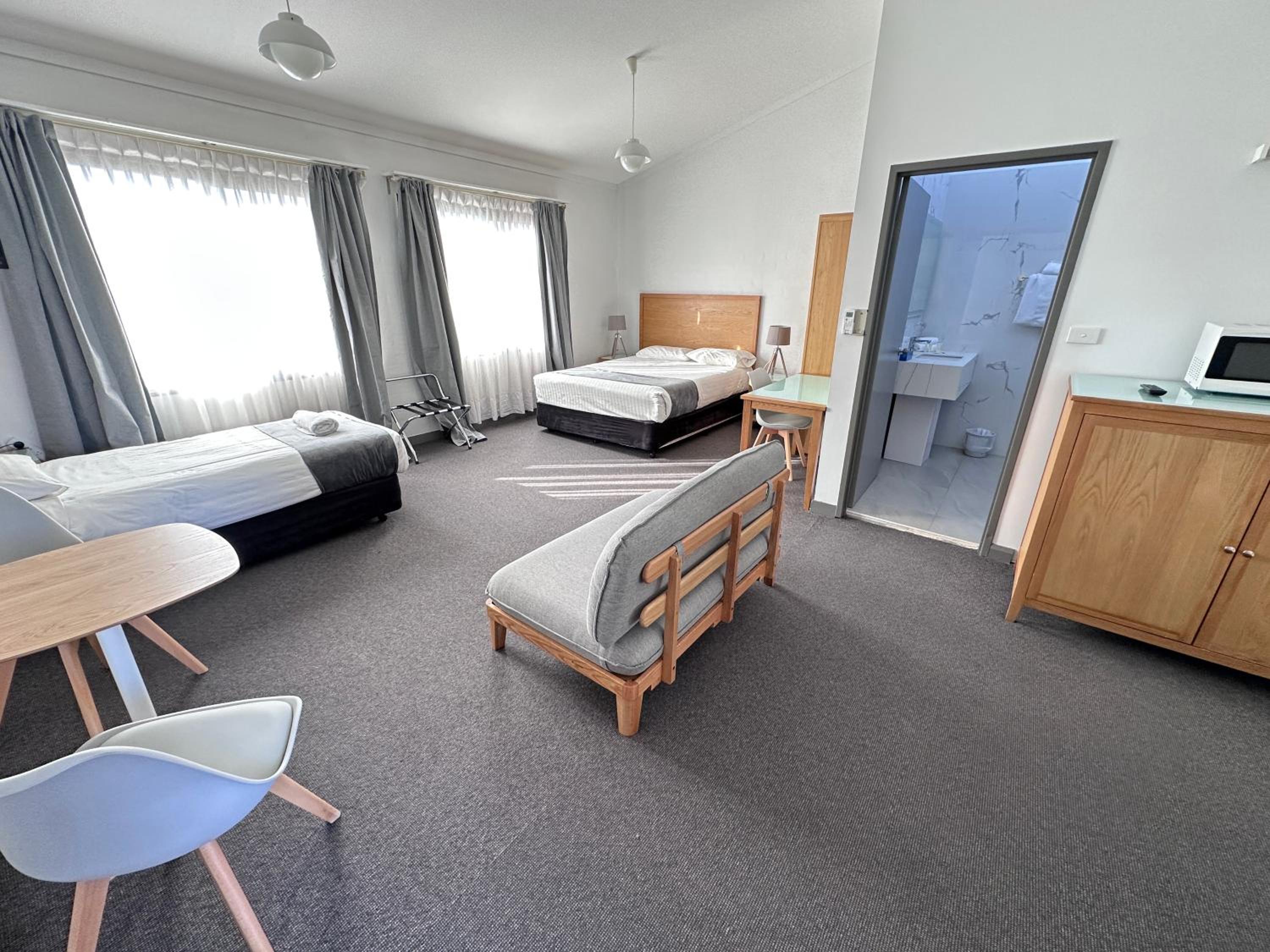 Executive, Twin Beds, Large