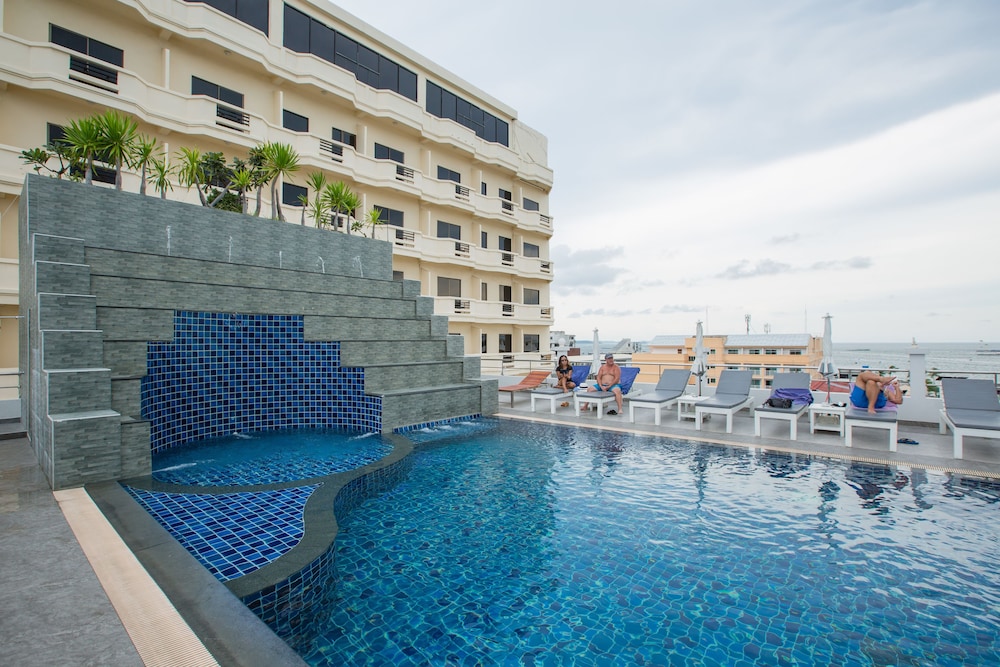 Flipper House Hotel Pattaya 37/48