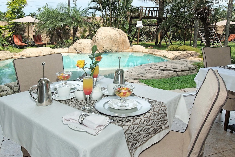 Ushaka Manor Guest House 19/37