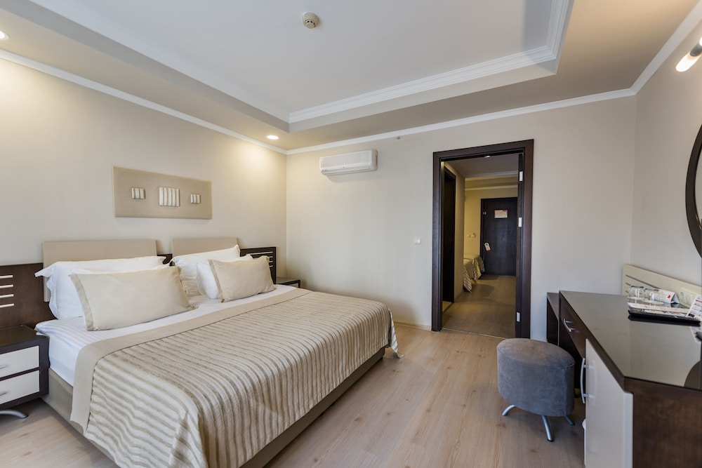 Club Hotel Nena 11/39