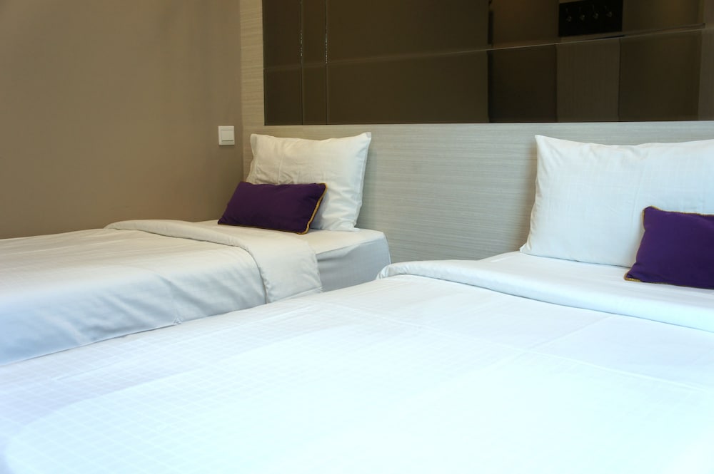 V Hotel Bencoolen 28/54