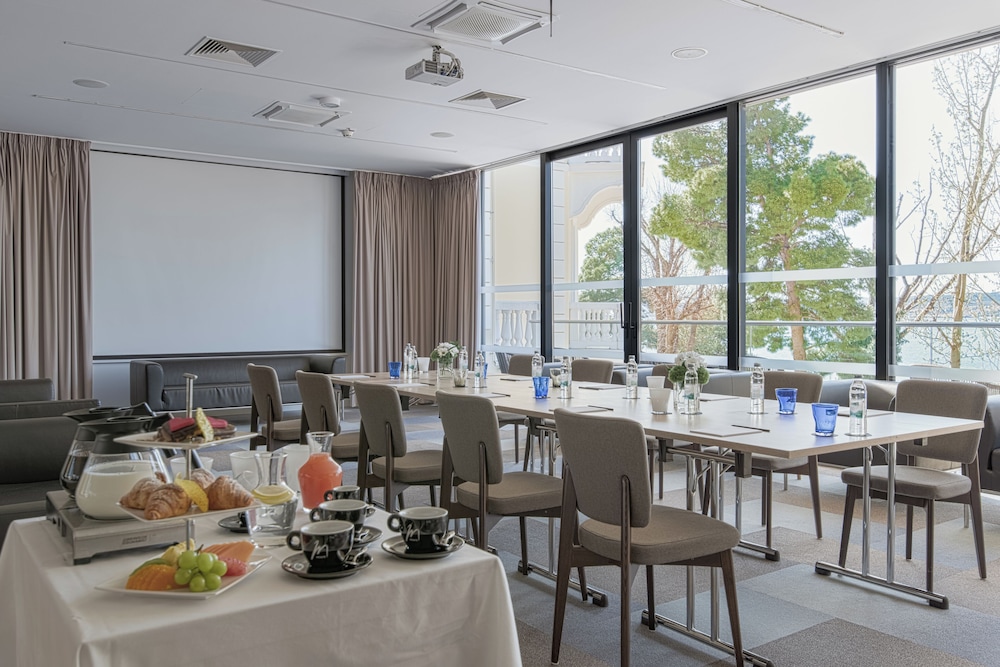 Boutique Hotel Esplanade 67/76