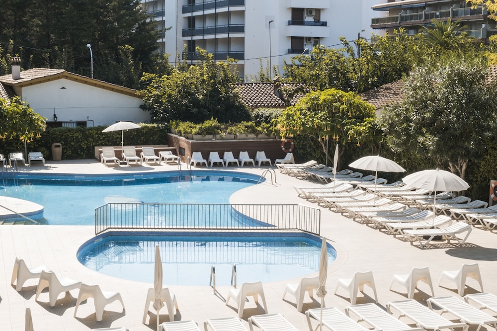 Aparthotel Cye Holiday Centre 51/57