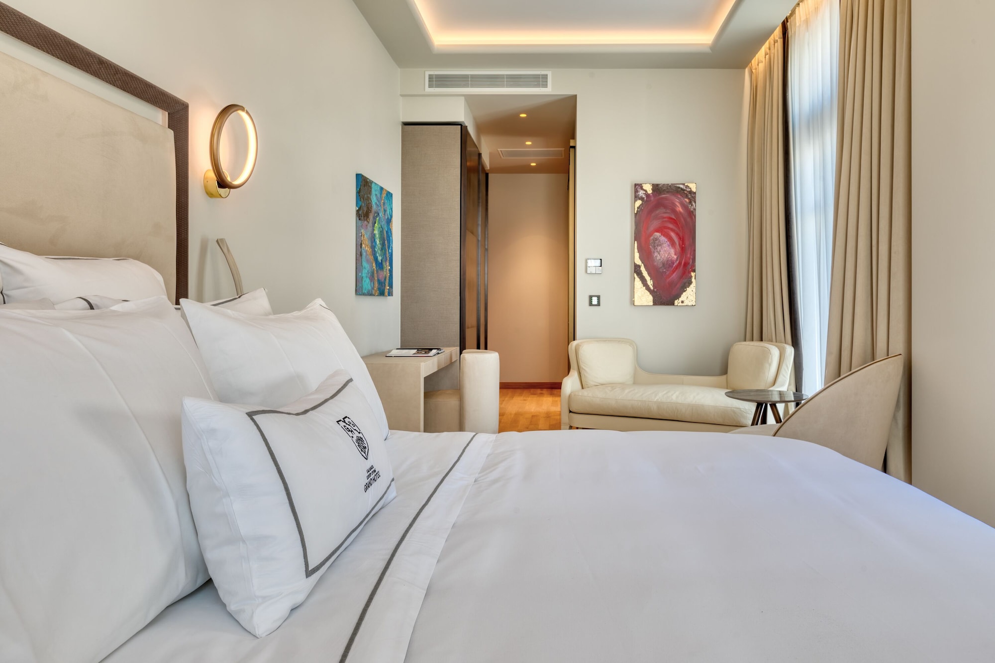 JUNIOR SUITE, CITY VIEW