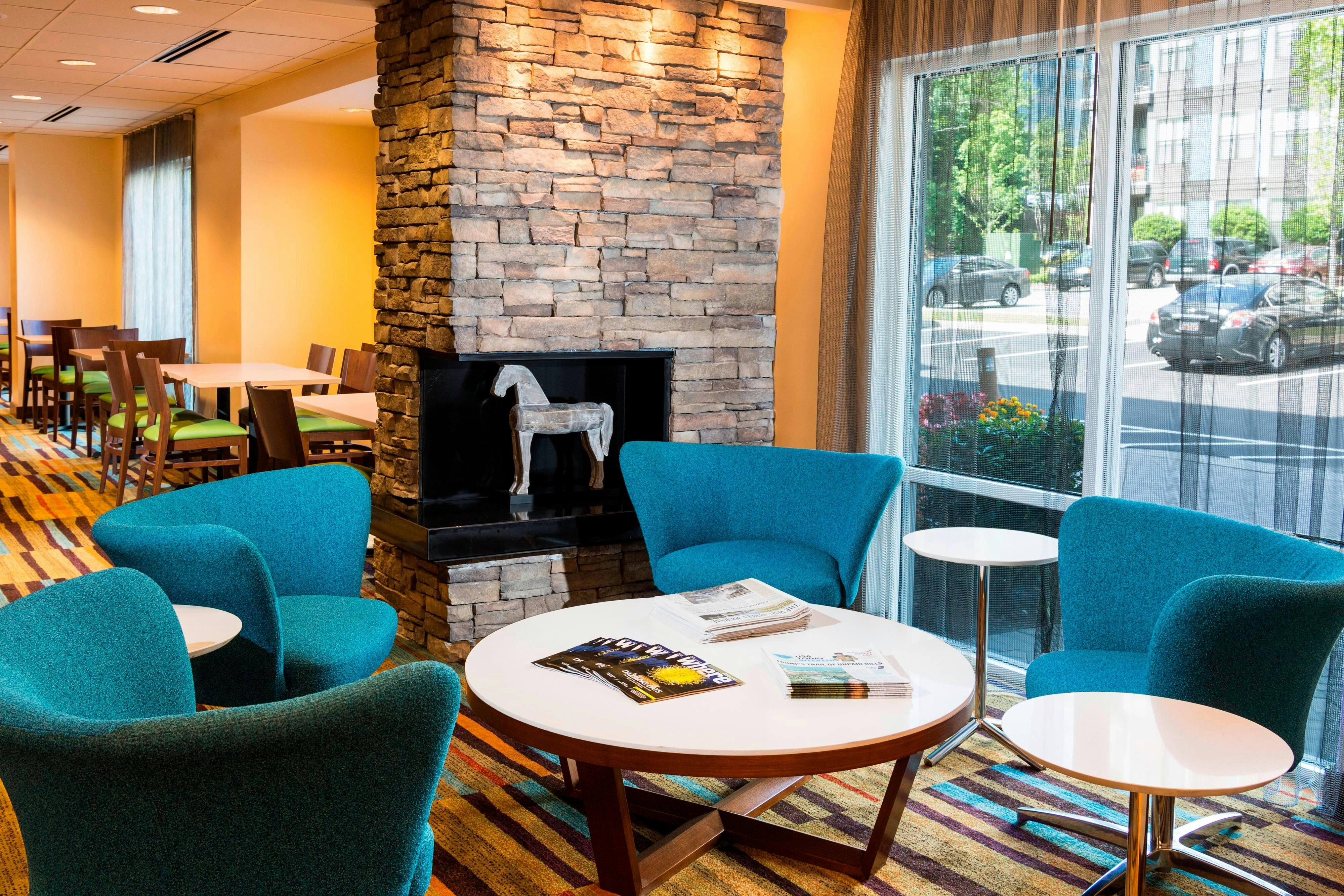 Fairfield Inn Suites Atlanta Perimeter Center 19/24