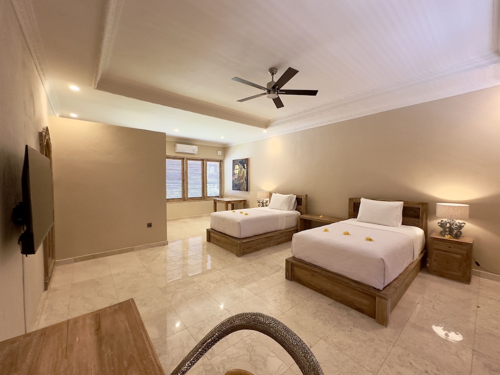 Honeymoon Guesthouse 15/75