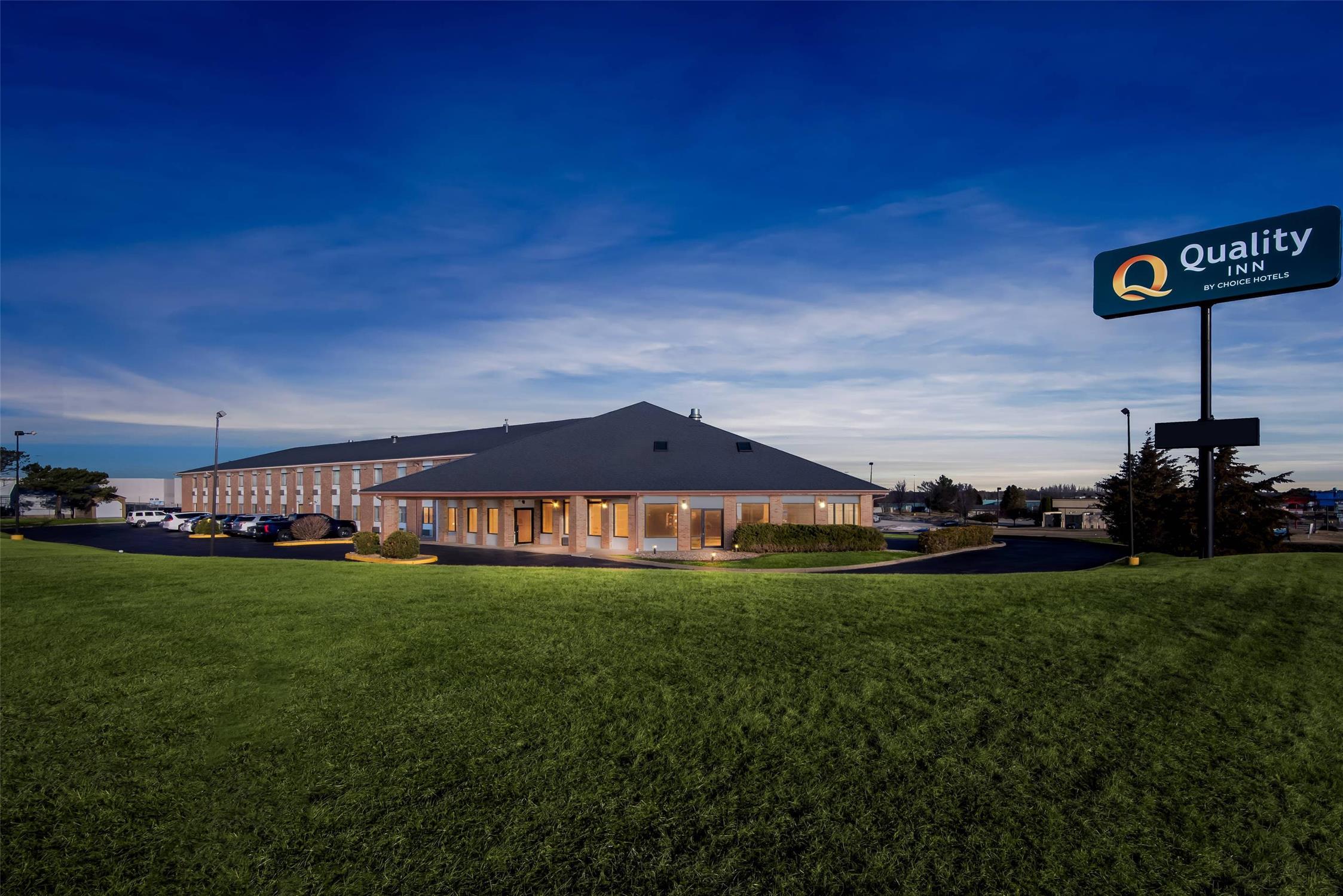 Quality Inn Waverly IA 48/51