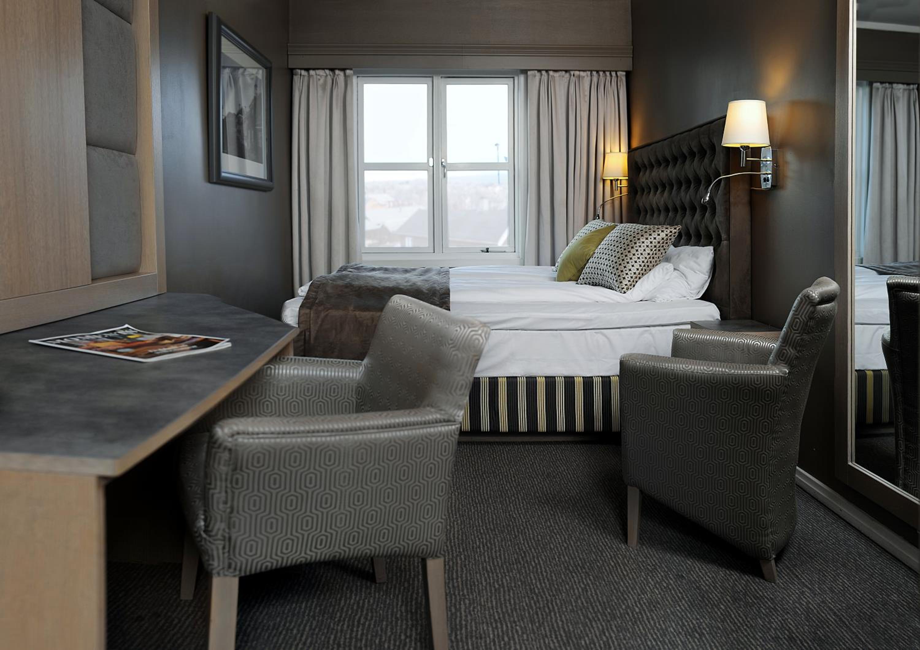 غرفة قياسية بسرير كوين، Bergstadens Hotel 7/10