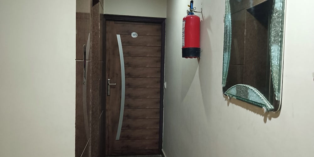 Hotel The RTS, New Delhi 32/50