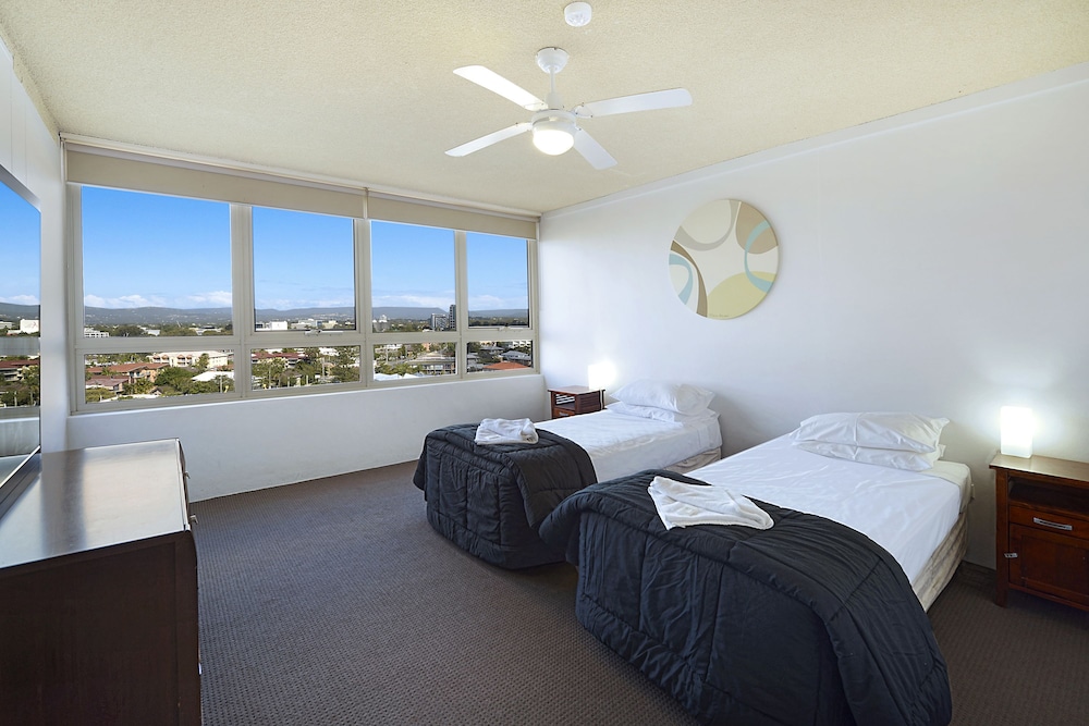 3 BEDROOMS, COMFORT, APARTMENT, RIVER VIEW
