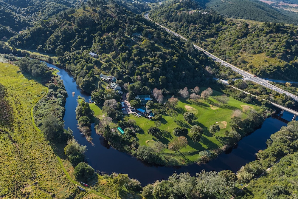 Blackwaters River Lodge 26/30