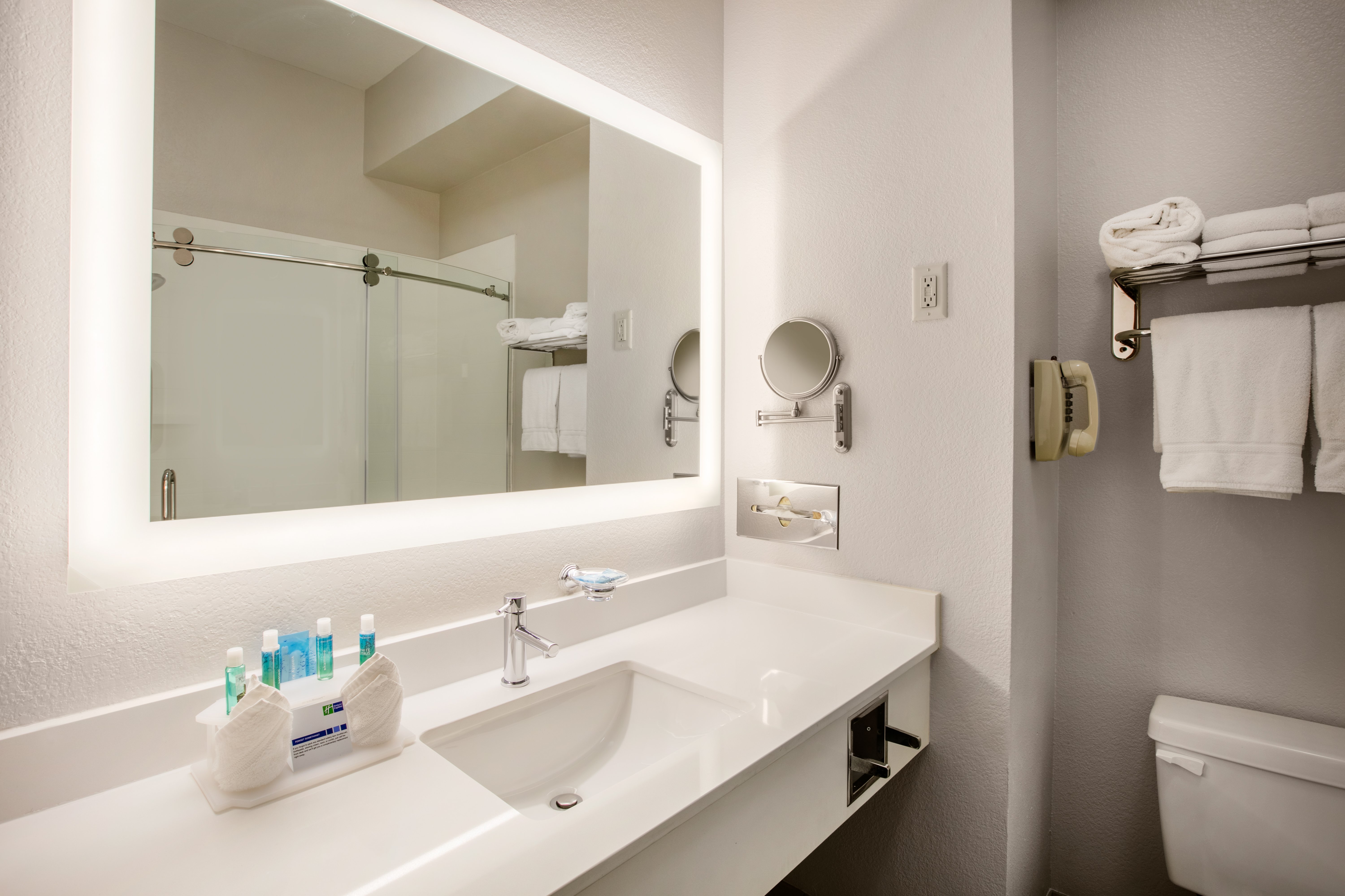 Holiday Inn Express Hotel And Suites Dallas Grand Prairie I 20 76/80