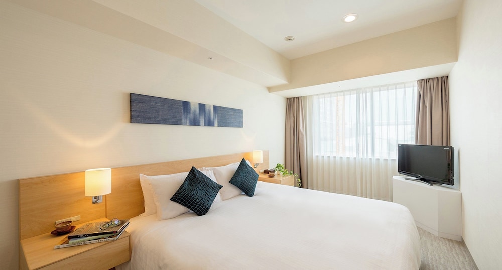 غرفة تنفيذية بسرير كينج