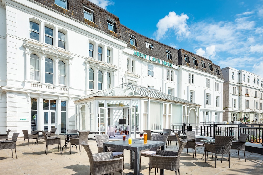 Abbey Lawn Hotel 55/64