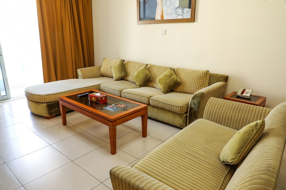 Wescott Plaza Hotel Apartments L.L.C 37/59
