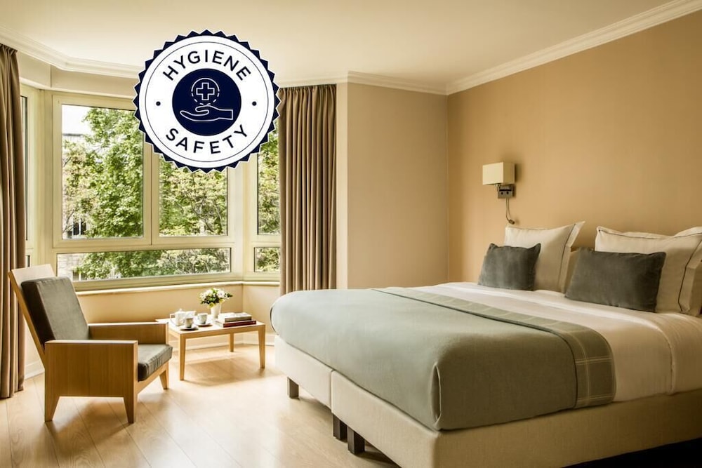 Royal Garden Champs Elysees 44/83