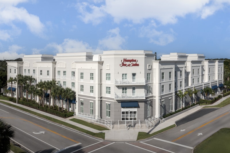 Hampton Inn and Suites Vero Beach Downtown 3/45