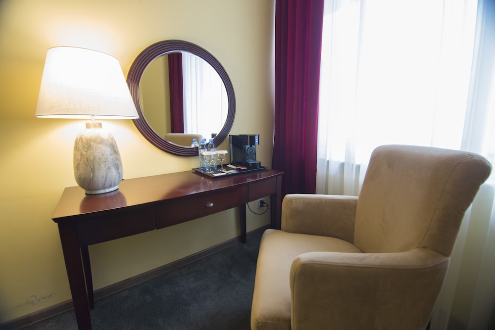 Hotel Aisi 25/50